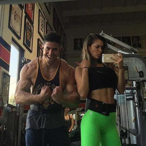 健身情侣图片高清 健身情侣合照