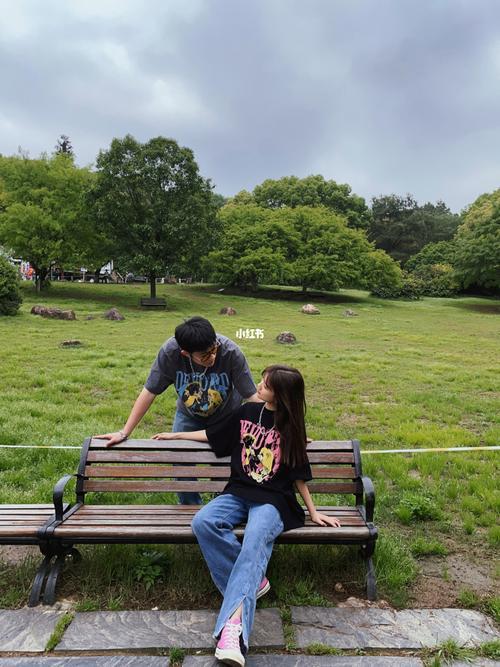 情侣公园图片 情侣图片风景