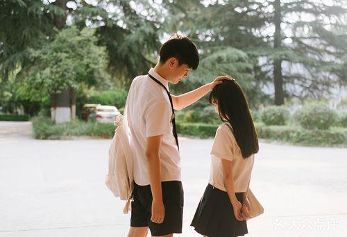 校园情侣图片清新唯美 好看情侣图片唯美