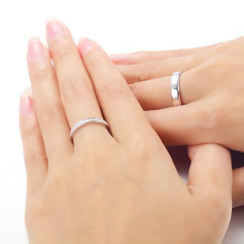 情侣怎么戴戒指图 情侣戒指戴哪个手指