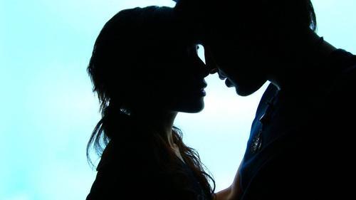 情侣恩爱图 情侣恩爱卡通图片