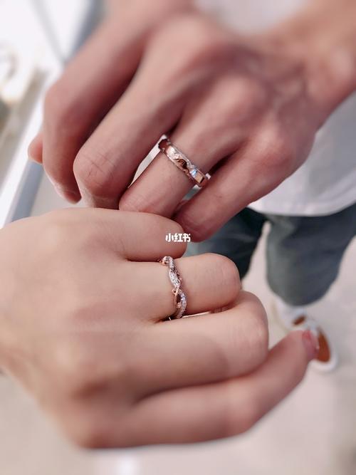 晒情侣戒指图片 情侣戒指照片