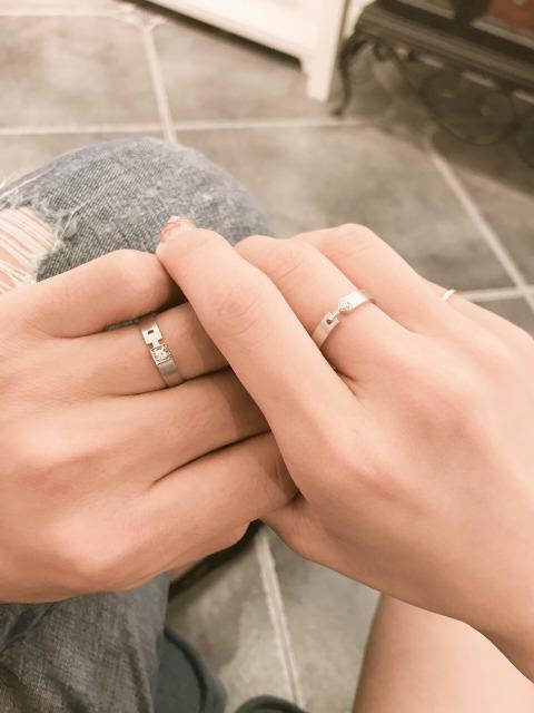 晒情侣戒指图片 情侣戒指照片