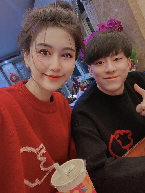 情侣自拍图 情侣的照片