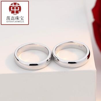 戒指图片情侣 戴戒指的图片