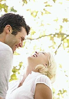 情侣开心图片 情侣卡通图片