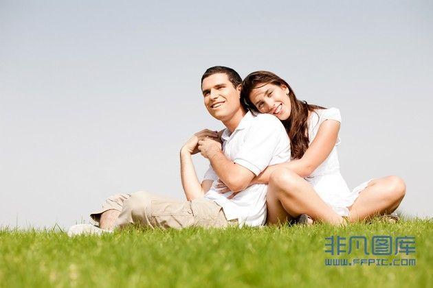 情侣开心图片 情侣卡通图片
