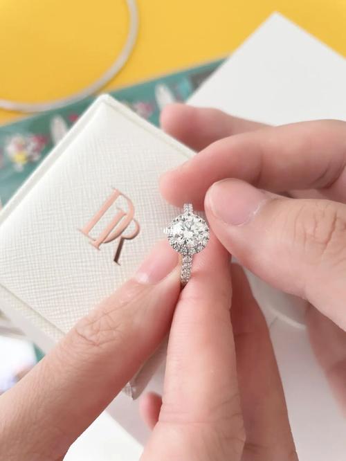 dr情侣钻戒图片及价格表 dr钻戒情侣款