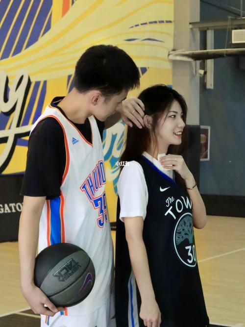 篮球服情侣照图片大全 情侣篮球照片大全图片动漫