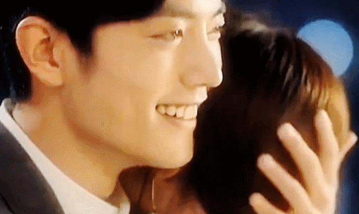 情侣拥抱动态图 情侣拥抱图片大全可爱图片