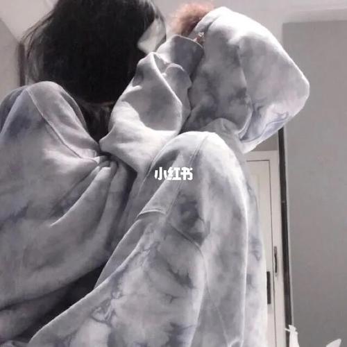 情侣不露脸图片 情侣头像不露脸的双人不明显