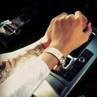 开车握手情侣图片大全 开车握手情侣真实照片