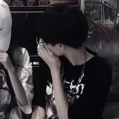 情侣脸对脸图片 情侣贴脸图片