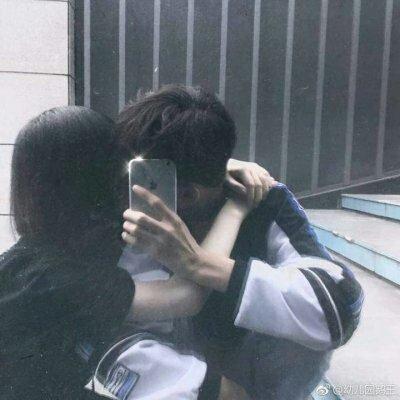 情侣脸对脸图片 情侣贴脸图片