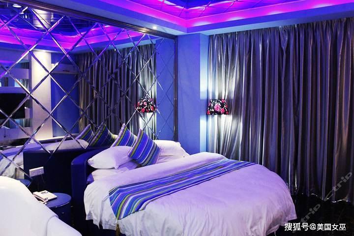 情侣房图片 情侣卧室图片