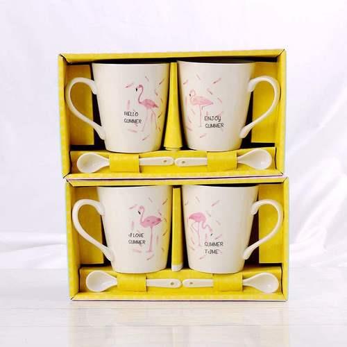 情侣杯图片 一对情侣杯子图片