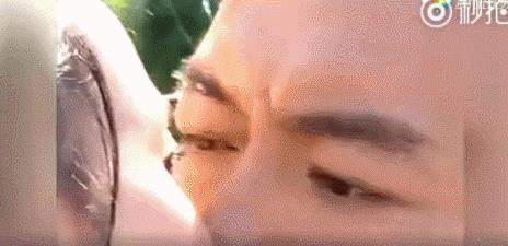 情侣舌吻动图 情侣头像亲吻两张