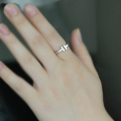 情侣两只手的图片 情侣一双手图片