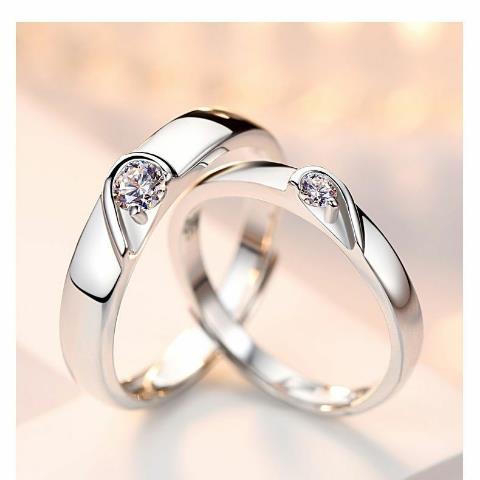 男女情侣戒指图片 情侣戒指男女戴哪个手图片