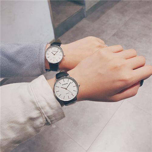 情侣戴手表牵手图片 情侣手表照片