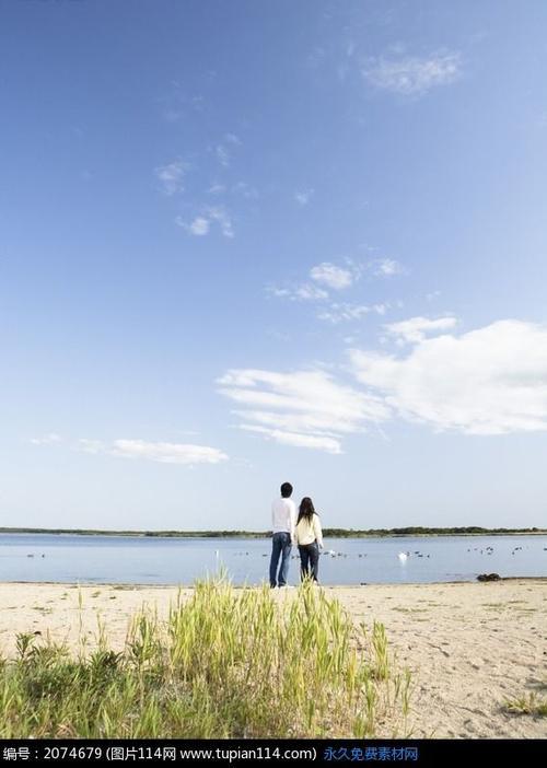 海边情侣背景图 海边风景图片情侣背影