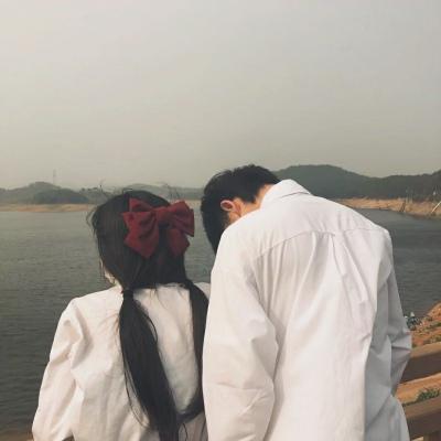 情侣双人图片 情侣图片高清一人一张双人