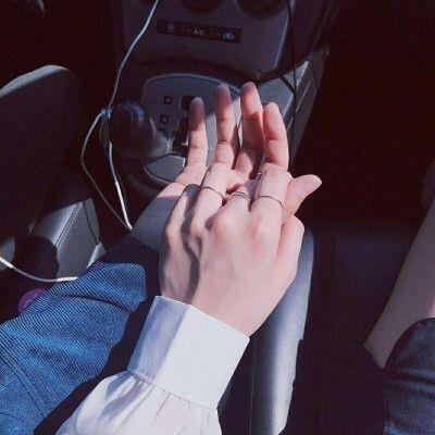 情侣牵手背影图片唯美 图片情侣两个人牵手背影唯美