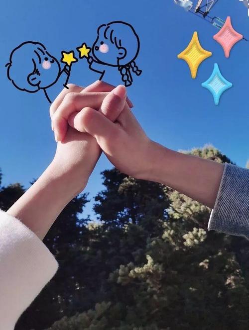 十指紧扣情侣图 牵手图片情侣十指紧扣唯美