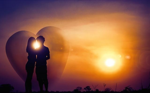 情侣说说图片 情侣句子图片