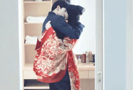 情侣亲亲动图 情侣亲热图片头像