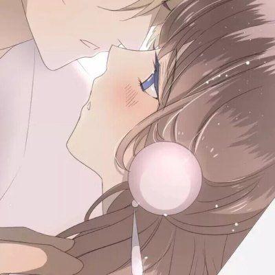 拥吻图片动漫情侣 情侣拥抱动漫图