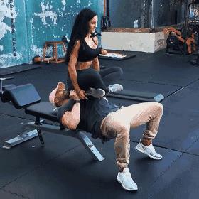 情侣运动图 情侣健身动作图片唯美图片