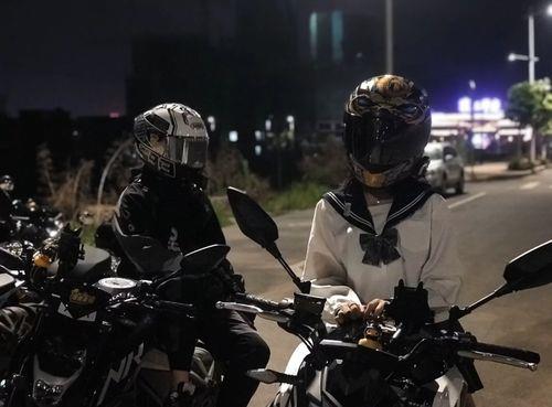 情侣机车图片 摩托车机车情侣图片