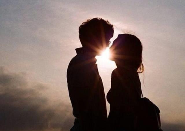 适合情侣发的图片 适合发情侣空间的图片大全