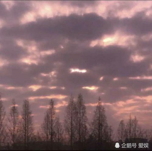 ins最火的情侣背景图 ins可爱背景图