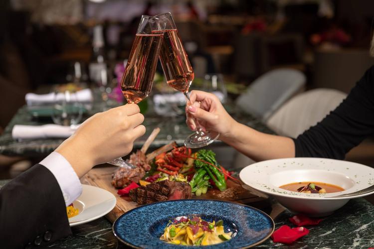 情侣晚餐图片 情侣午餐图片大全