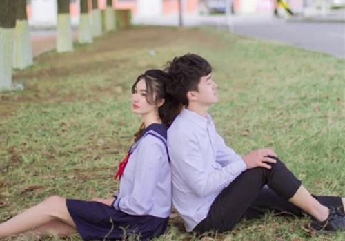 情侣甜蜜的图片 情侣甜甜的图片