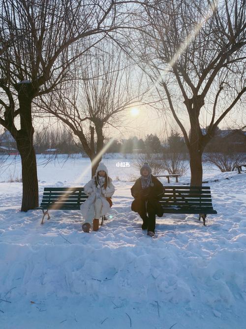 情侣雪景图片 微信图片雪景情侣图片