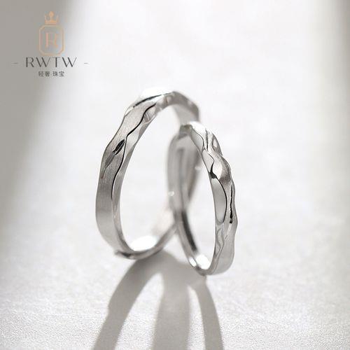 最新款情侣戒指图片 情侣戒指图片牵手图片
