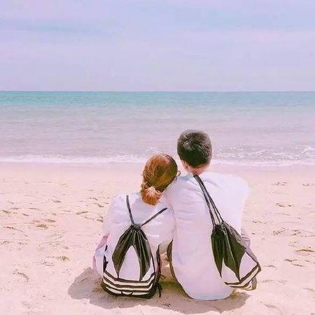 情侣面对面图片 情侣见面图片