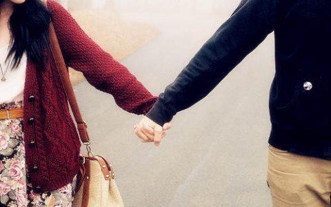 情侣手挽手图片 情侣牵手图片