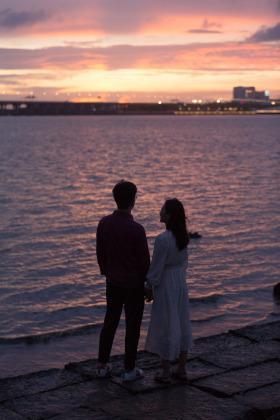 拥抱图片大全情侣 爱的抱抱图片情侣