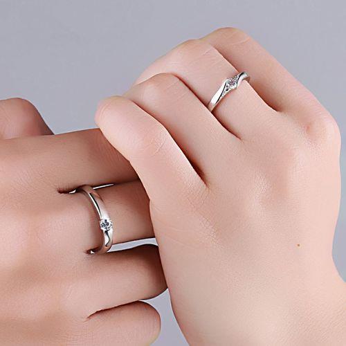 情侣戒指图片牵手图片 情侣戴戒指牵手图片