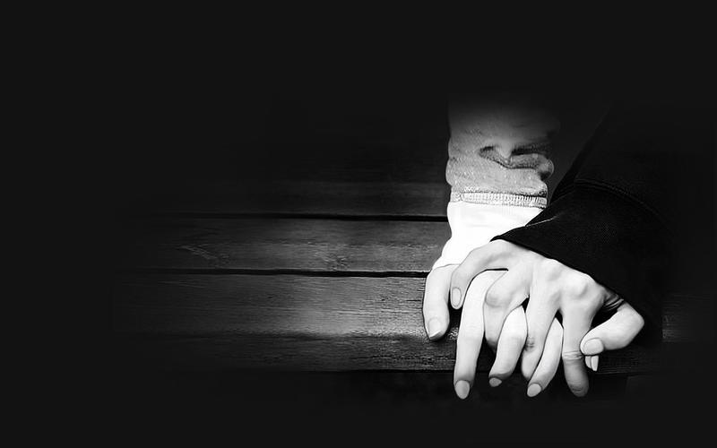 黑白情侣图片 一黑一白的情侣图片