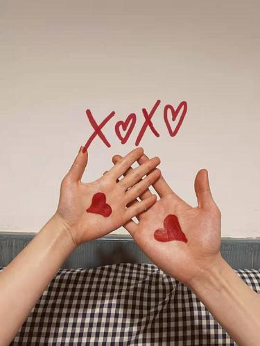 手势图片情侣 情侣爱心手势图片唯美