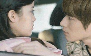 情侣亲吻动图 亲吻的头像情侣图片