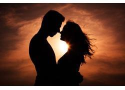 情侣亲亲图片 情侣亲密合照