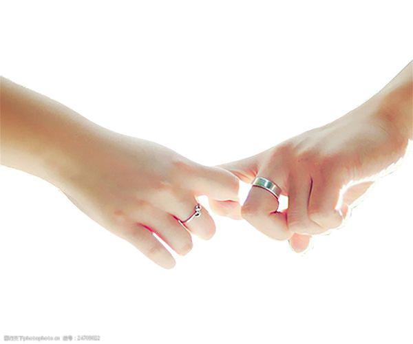 情侣戴戒指牵手图片 戒指图片唯美情侣牵手图片