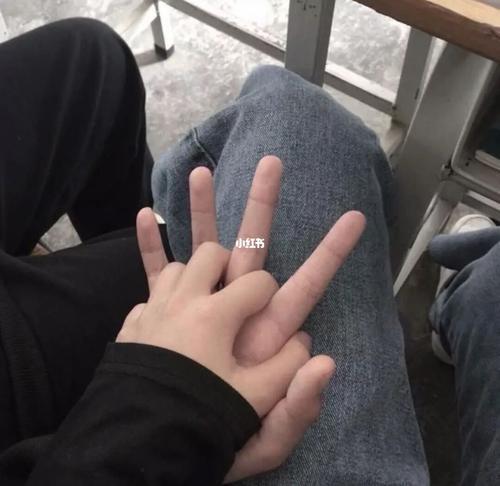 真实情侣牵手图片 情侣牵手图片真实照片