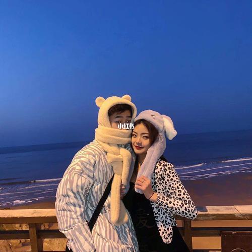 情侣跨年的图片 情侣跨年卡通图片